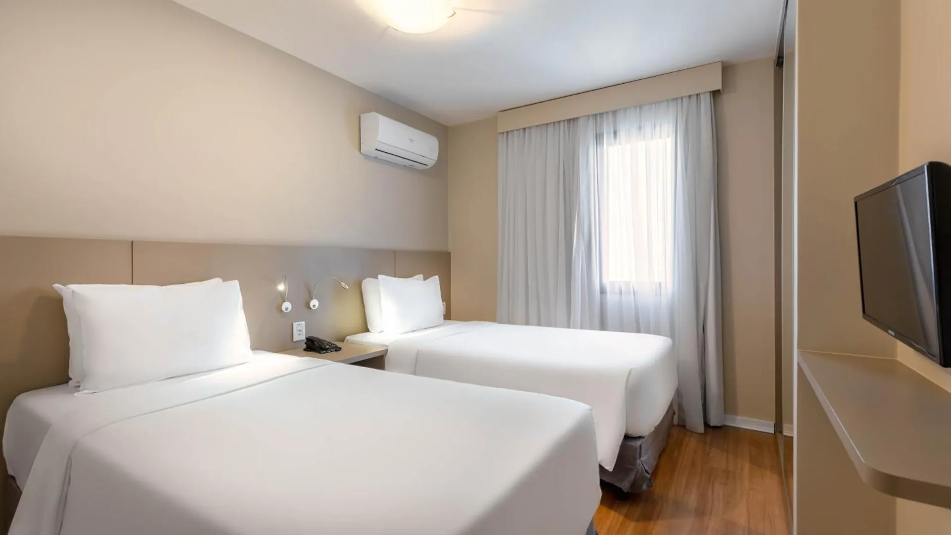 Mercure Sao Paulo Moema 4*,  Brazil